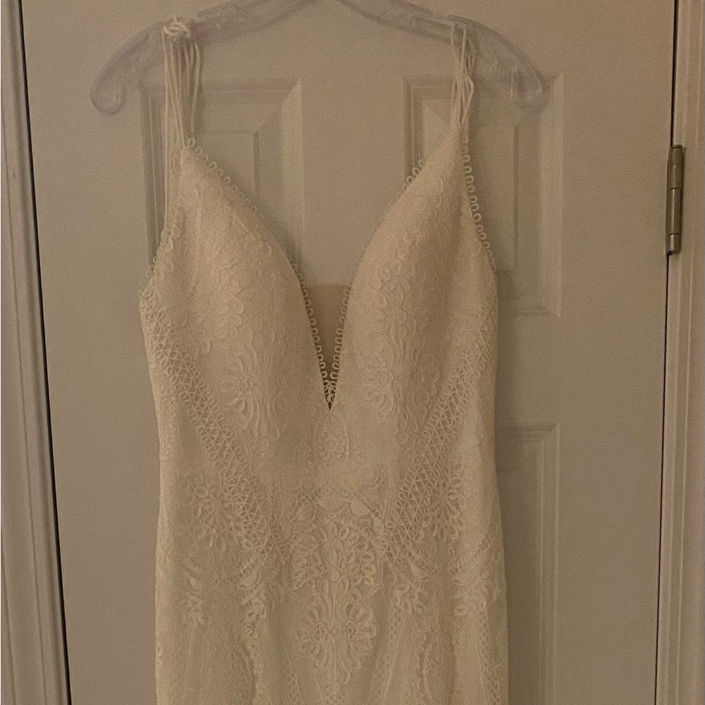 All Who Wander Arlo wedding Dress Size 12